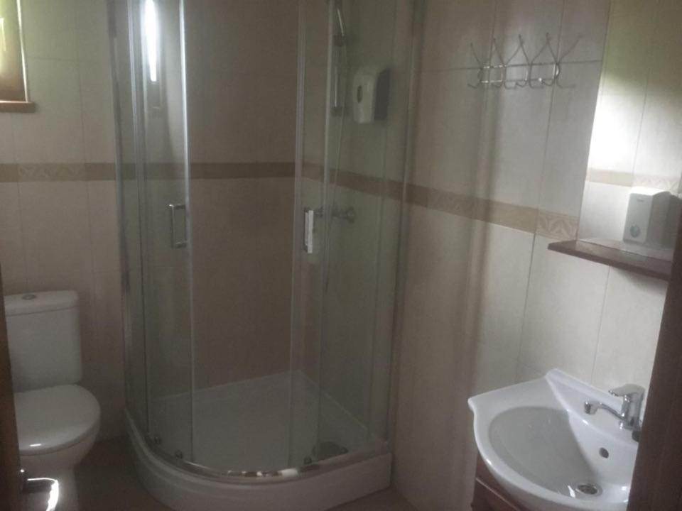 Hotel Ostrov Călimăneşti エクステリア 写真
